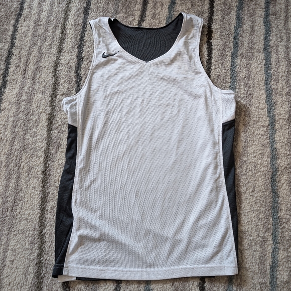 Nike Youth Large Reversible Athletic Pinnie - Picture 3 of 4